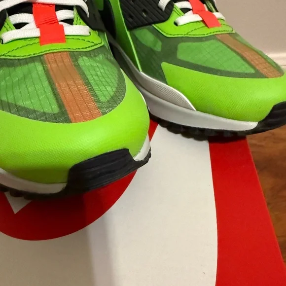 Like New Nike Air Max 90 Drift Action Green & Black FB2877-300 Size 11.5 W/ Box